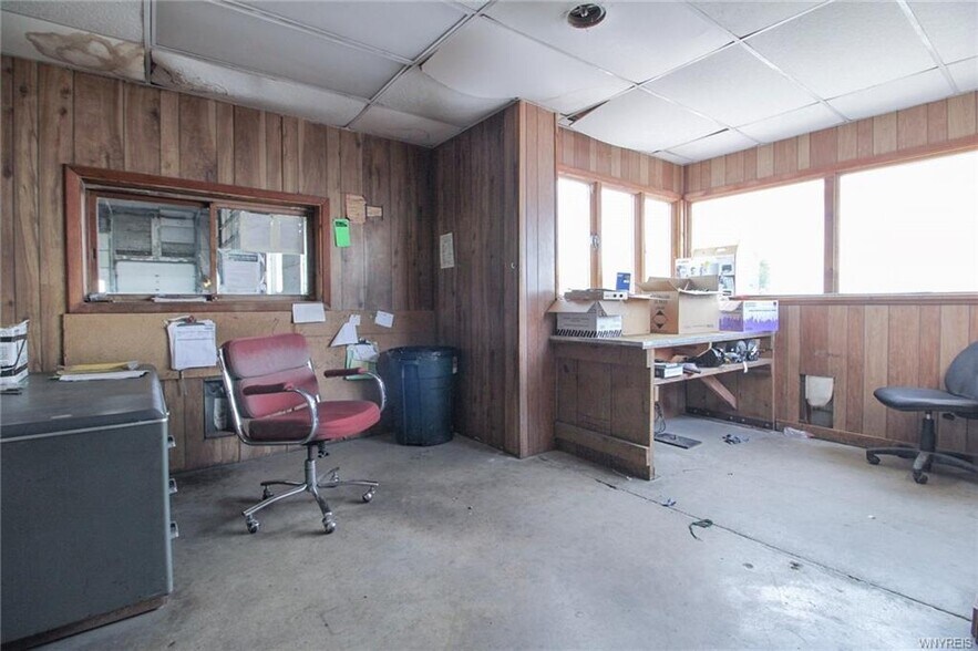 More Photos Of 2231 Youngstown Wilson rd, Ransomville Flex For Sale