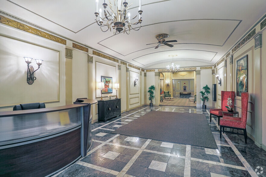 More Photos Of 5240 N Sheridan Rd, Chicago Apartments For Lease