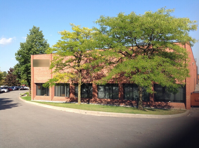 More Photos Of 65 W Beaver Creek Rd, Richmond Hill Warehouse For Lease