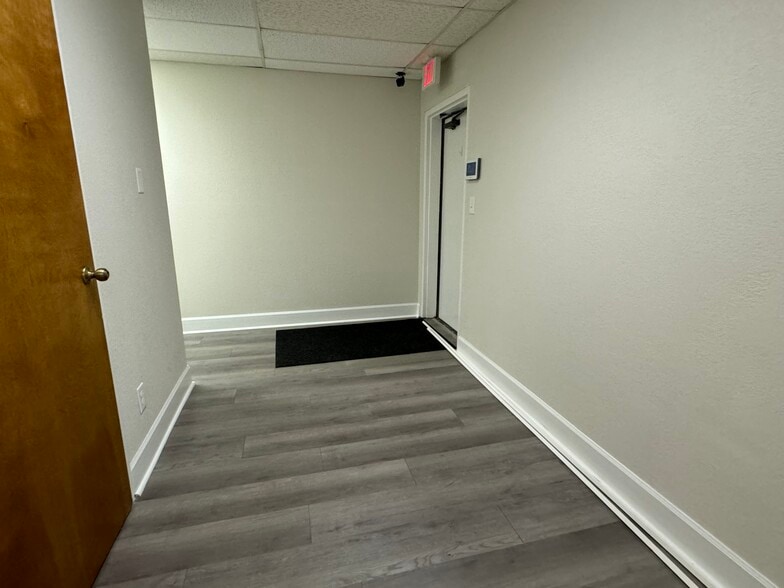 More Photos Of 1403 Medical Plaza Dr, Sanford Medical For Sale