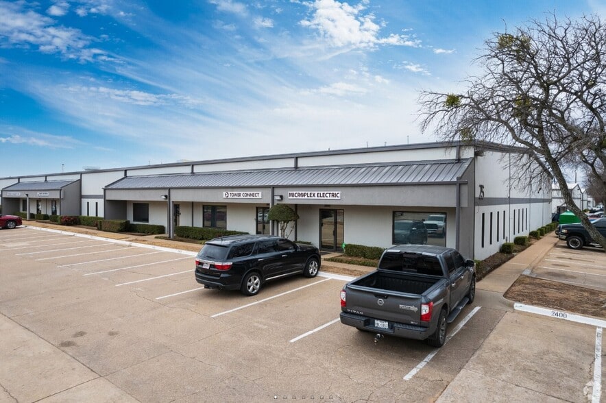 More Photos Of 2501-2519 Gravel Dr, Fort Worth Unknown For Lease