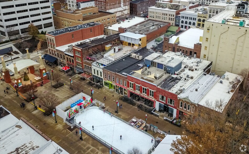 More Photos Of 17 Market Sq, Knoxville Storefront Retail Office For Sale