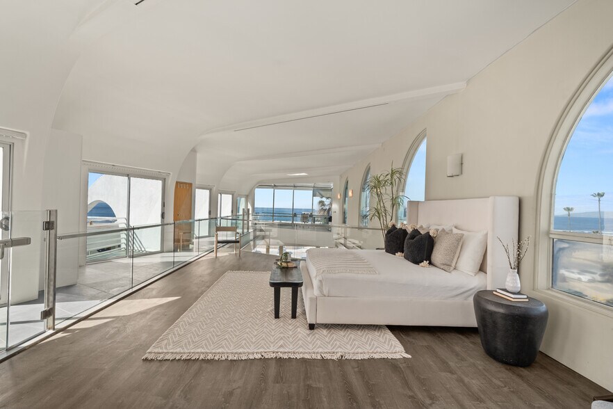 More Photos Of 3111 Ocean Front Walk, Marina Del Rey Apartments For Sale