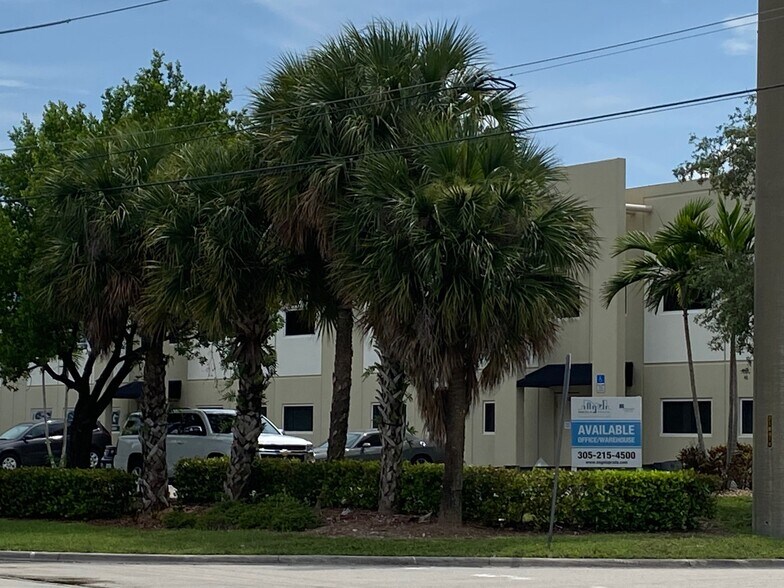 More Photos Of 10800 NW 21st St, Miami Warehouse For Sale