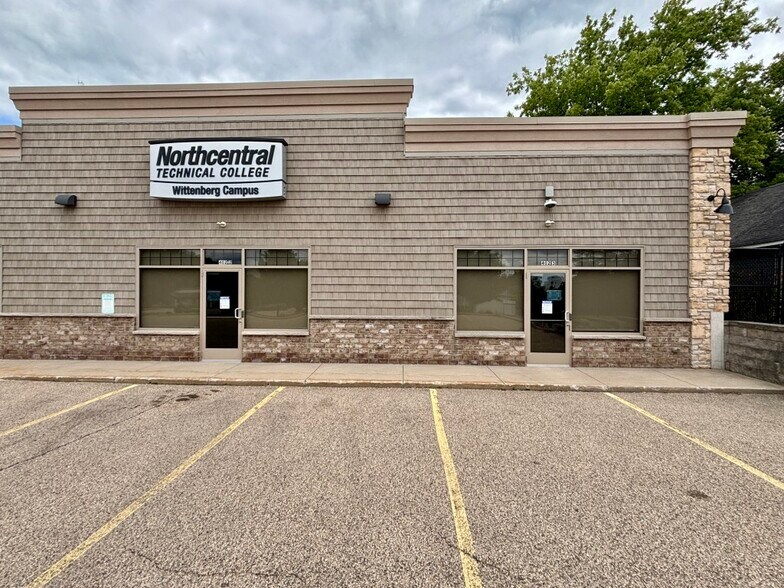 Primary Photo Of 402 N Genesee St, Wittenberg Fast Food For Sale