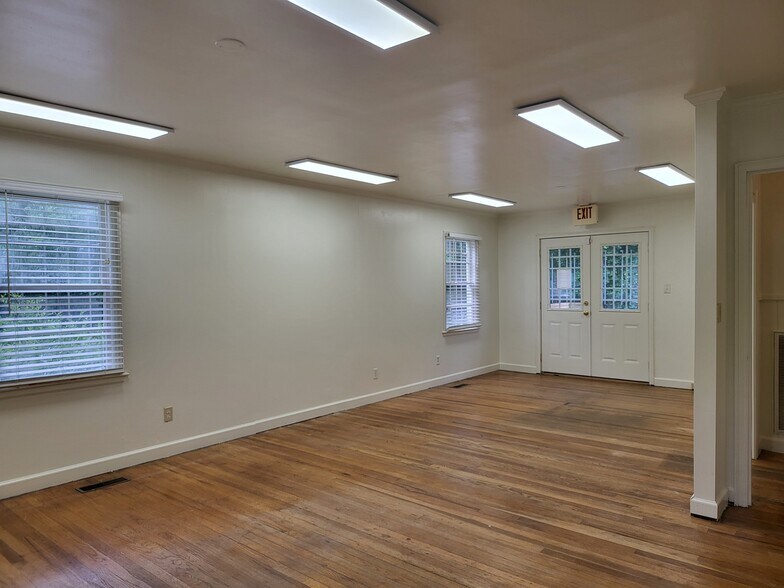 More Photos Of 1305 Dawson Rd, Albany Storefront Retail Office For Sale