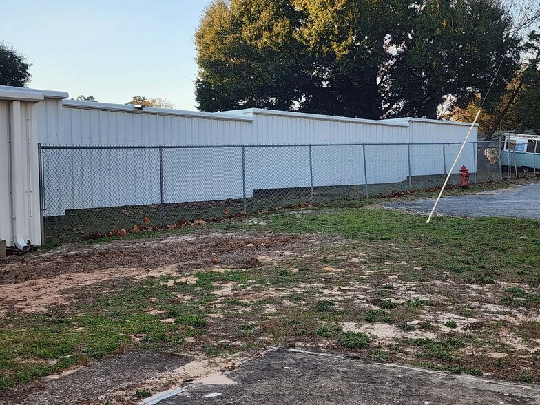 More Photos Of 1950 W Highway 98, Mary Esther Self Storage For Sale