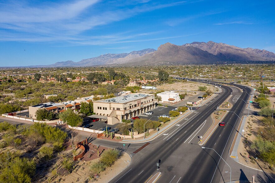 More Photos Of 2292 W Magee Rd, Tucson Coworking Space