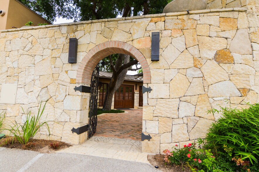 More Photos Of 302 S Main St, Boerne Land For Sale