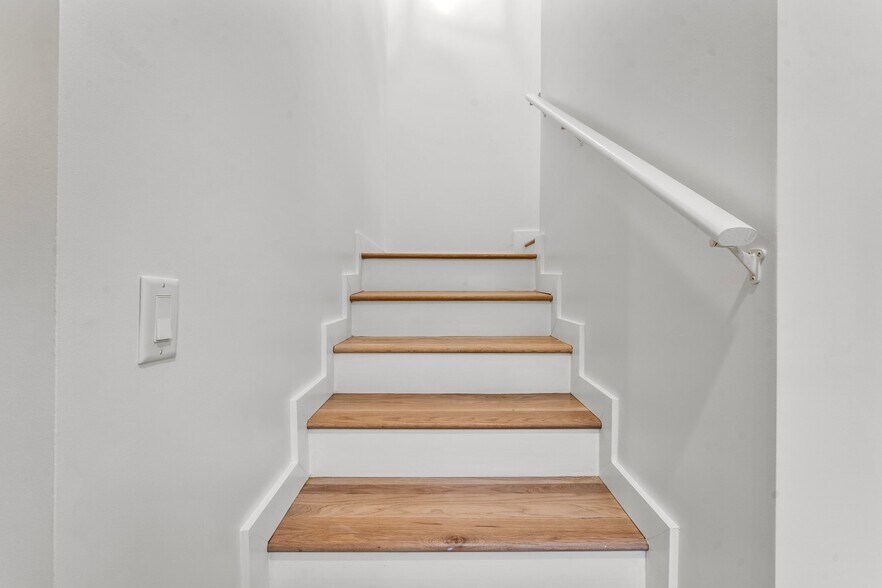 More Photos Of 609 Carteret St, Beaufort Storefront Retail Residential For Lease