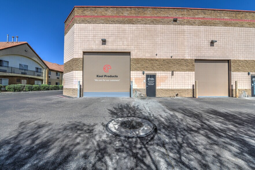 More Photos Of 21620 N 26th Ave, Phoenix Warehouse For Lease