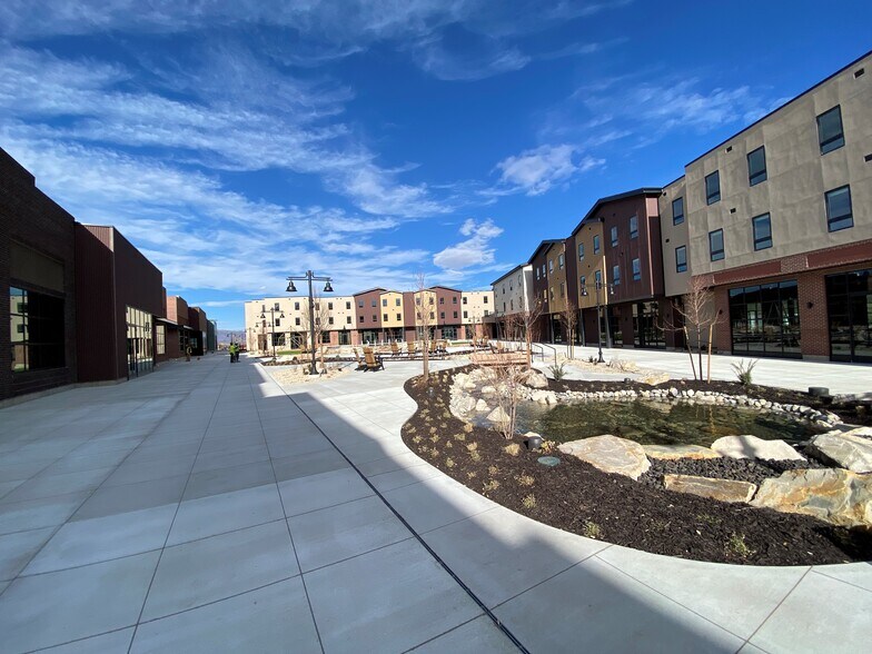 More Photos Of Kearns Blvd, Park City Storefront Retail Office For Lease