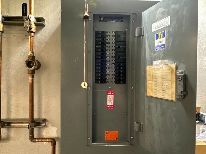 More Photos Of 250 Park West Dr, Pittsburgh Office For Sale