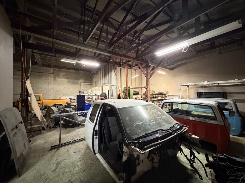 More Photos Of 300 Market St, Klamath Falls Warehouse For Sale