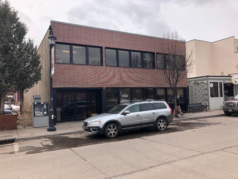 More Photos Of 502 Main St, Carbondale General Retail For Lease