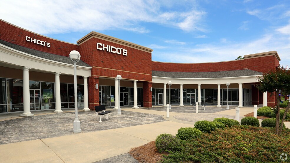 More Photos Of 1231 Eastchester Dr, High Point Unknown For Lease