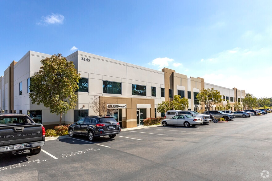 More Photos Of 3145 Tiger Run Ct, Carlsbad Research And Development For Lease