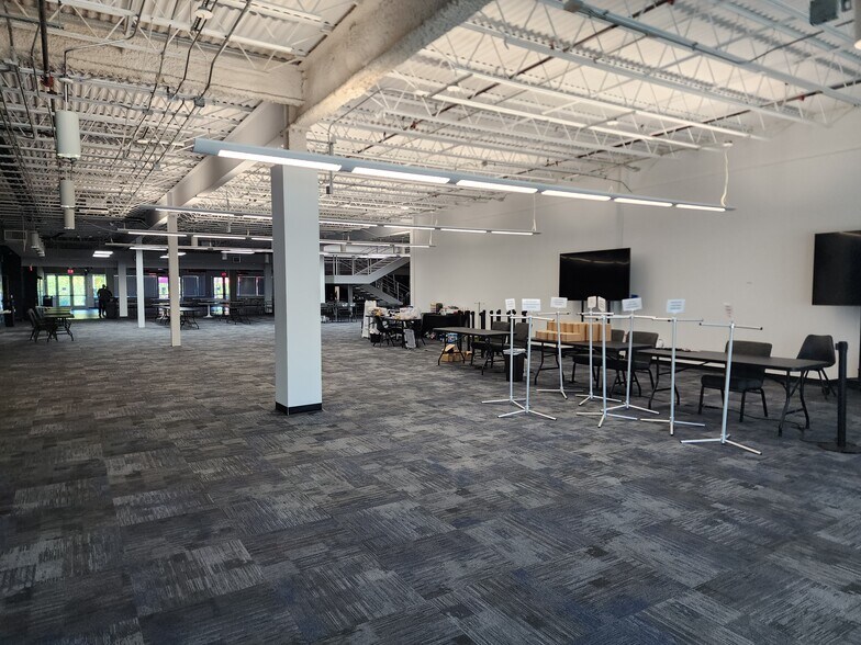 More Photos Of 308 Mallory Station Rd, Franklin Office For Sale