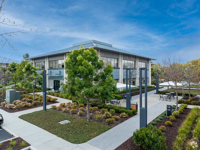 More Photos Of 1060 Marsh Rd, Menlo Park Office For Lease