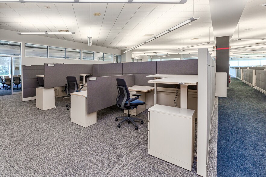 More Photos Of 5001 Meadowland Pky, Marion Office For Sale