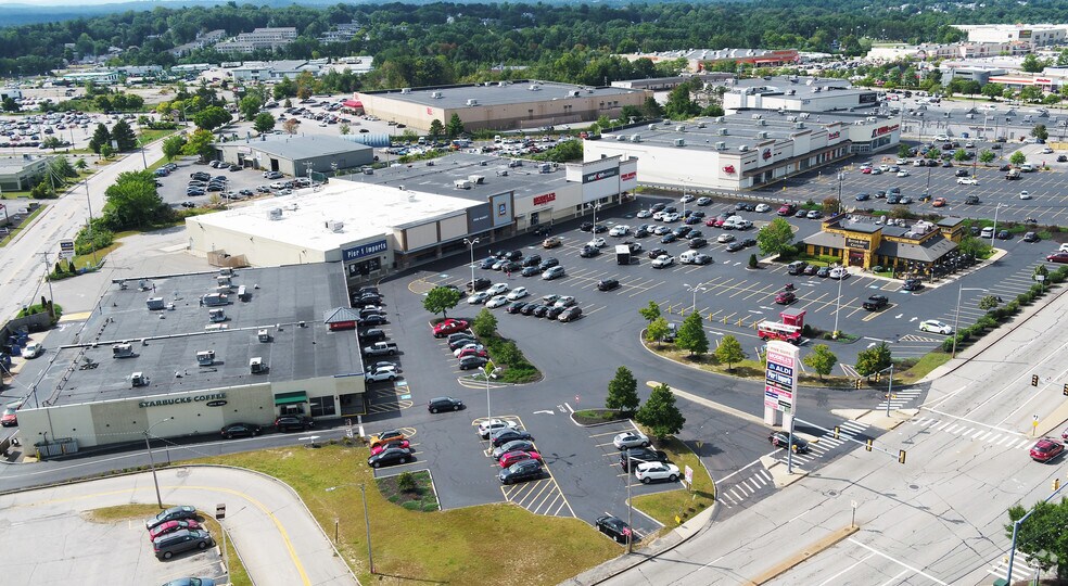 More Photos Of 1111 S Willow St, Manchester Freestanding For Lease