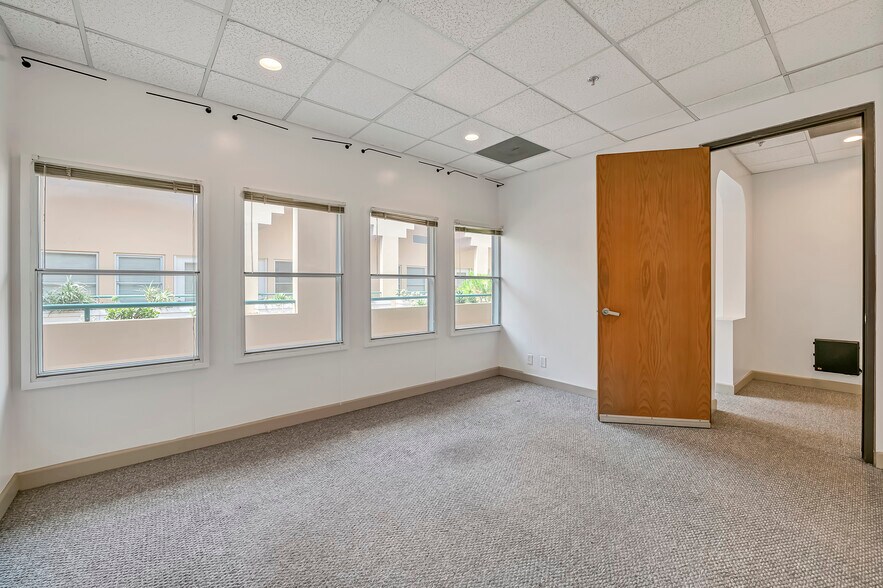 More Photos Of 1460 7th St, Santa Monica Medical For Lease