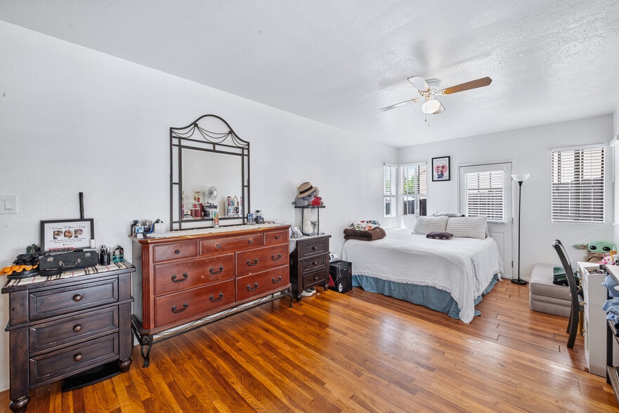 More Photos Of 5738 Meade Ave, San Diego Apartments For Sale