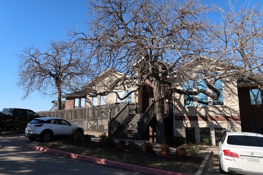 More Photos Of 2300 Rockbrook Dr, Lewisville Office For Lease