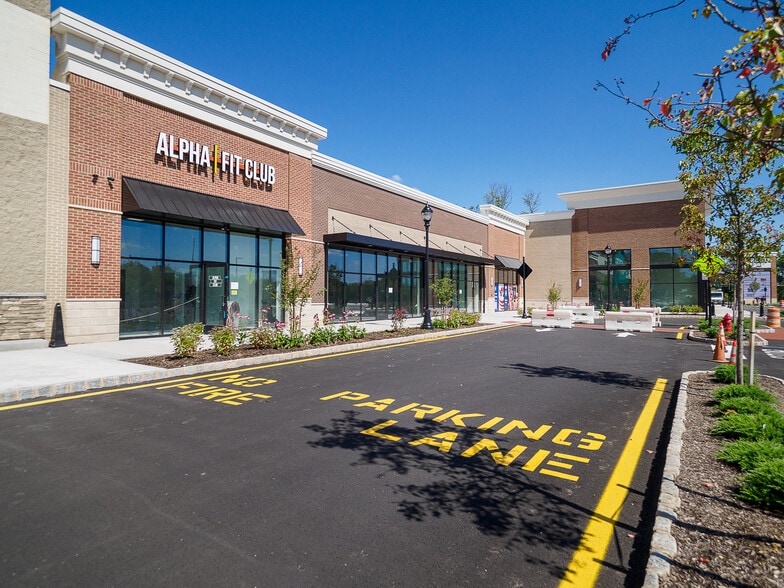 More Photos Of 1000 Saint Georges Ave, Avenel Bank For Lease