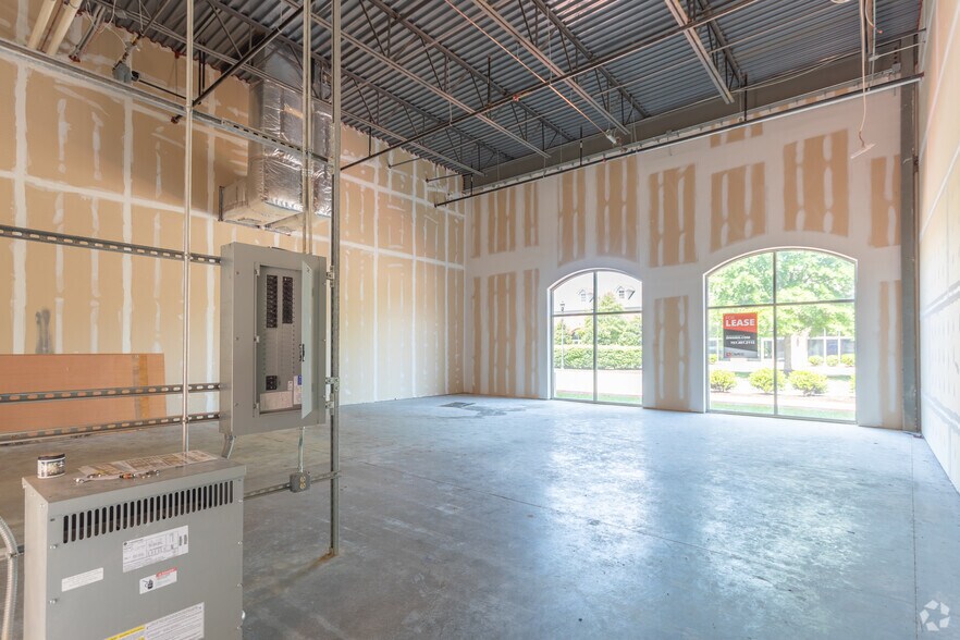 More Photos Of 1430 High St, Williamsburg General Retail For Lease