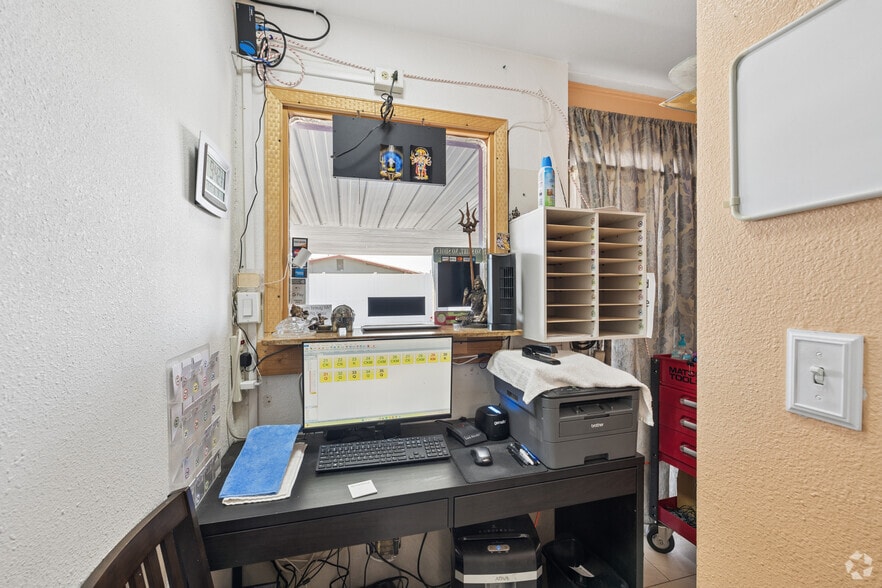 More Photos Of 3305 Fremont St, Las Vegas Hotel For Sale