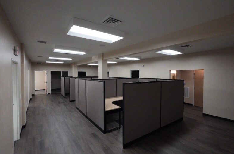 More Photos Of 1607 Beavercreek Rd, Oregon City Office For Lease