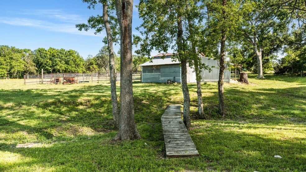 More Photos Of 2355 Jackson League Cir, Brenham Lodge Meeting Hall For Sale