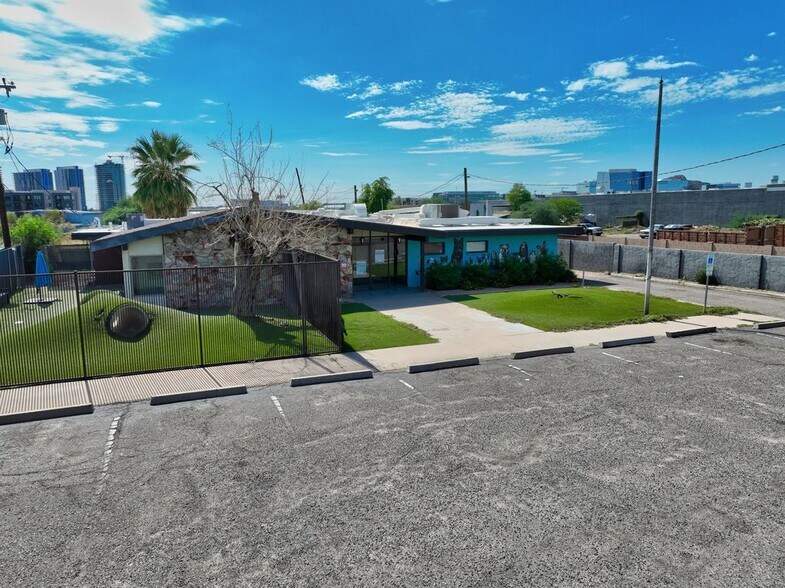 More Photos Of 1211 E Curry Rd, Tempe Contractor Storage Yard For Lease