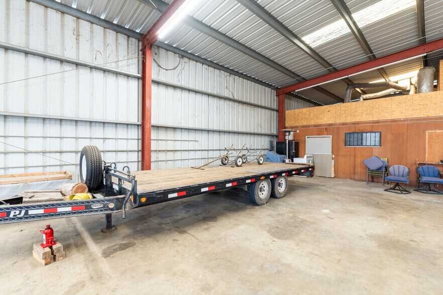 More Photos Of 23259 Avenue 64 Ave, Ducor Warehouse For Sale