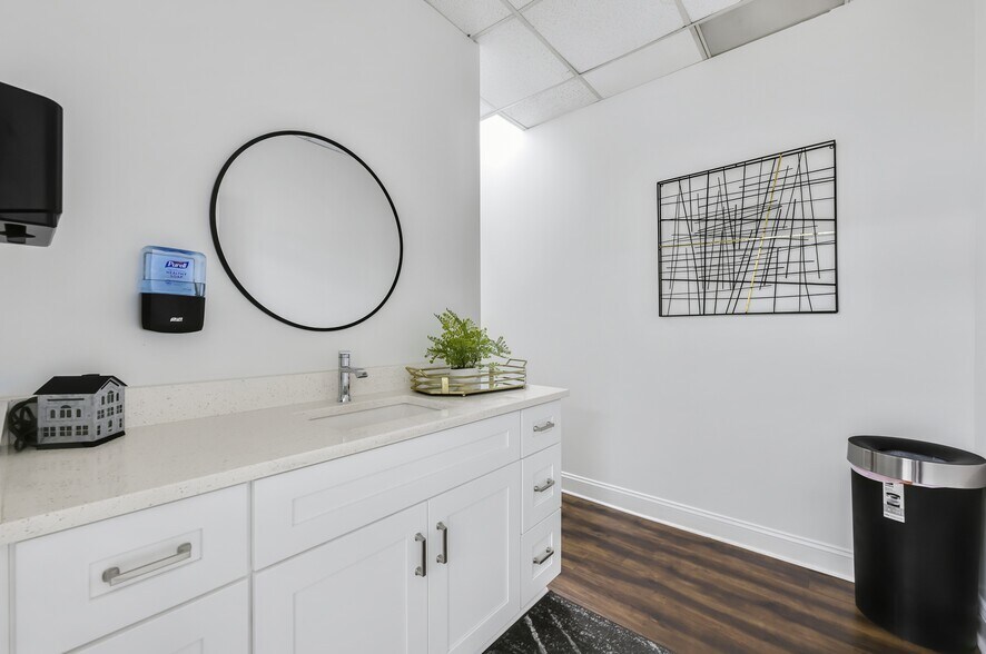 More Photos Of 1900 The Exchange SE, Atlanta Office For Lease