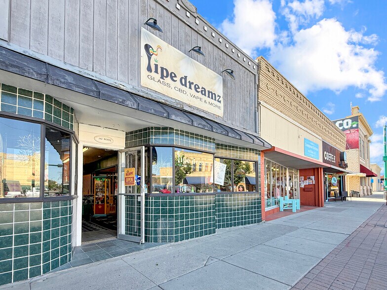 More Photos Of 342 Main St, Delta General Retail For Sale