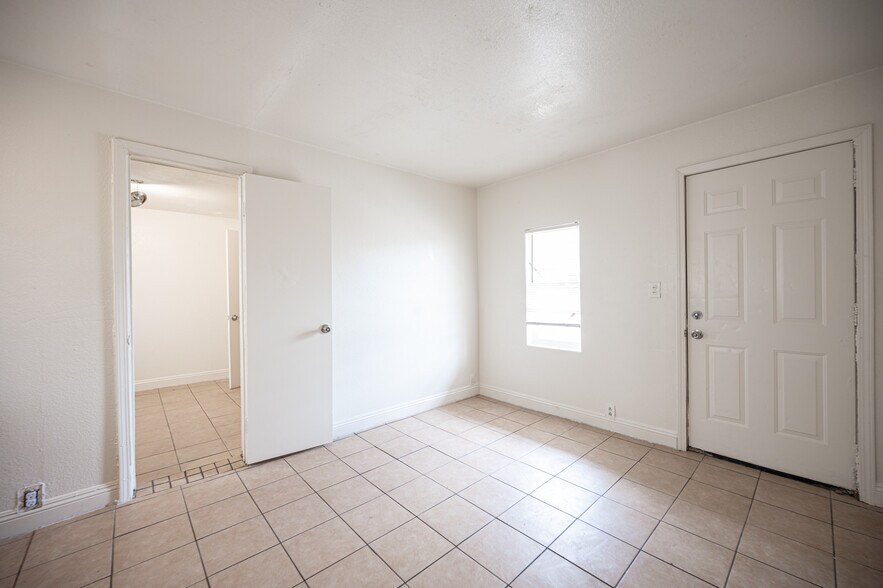 More Photos Of 5900 Cassedy Ln, Las Vegas Apartments For Sale
