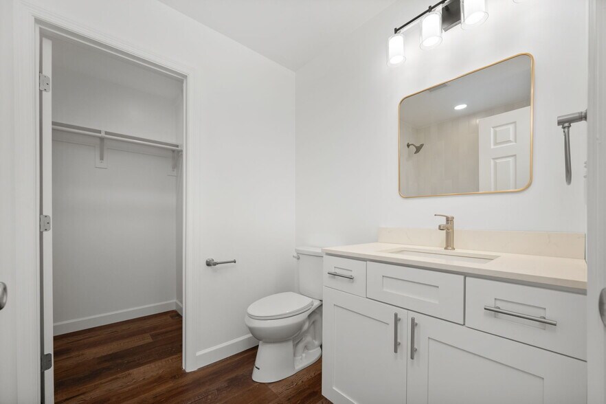 More Photos Of 119 Mullican St, McMinnville Apartments For Sale