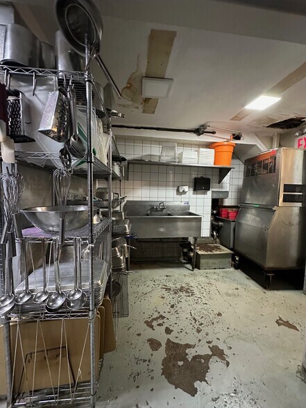 More Photos Of 241 Smith St, Brooklyn Storefront Retail Residential For Lease