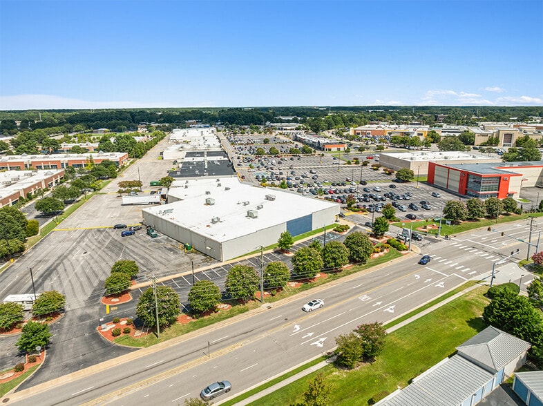 More Photos Of 2701-2736 N Mall Dr, Virginia Beach Unknown For Lease