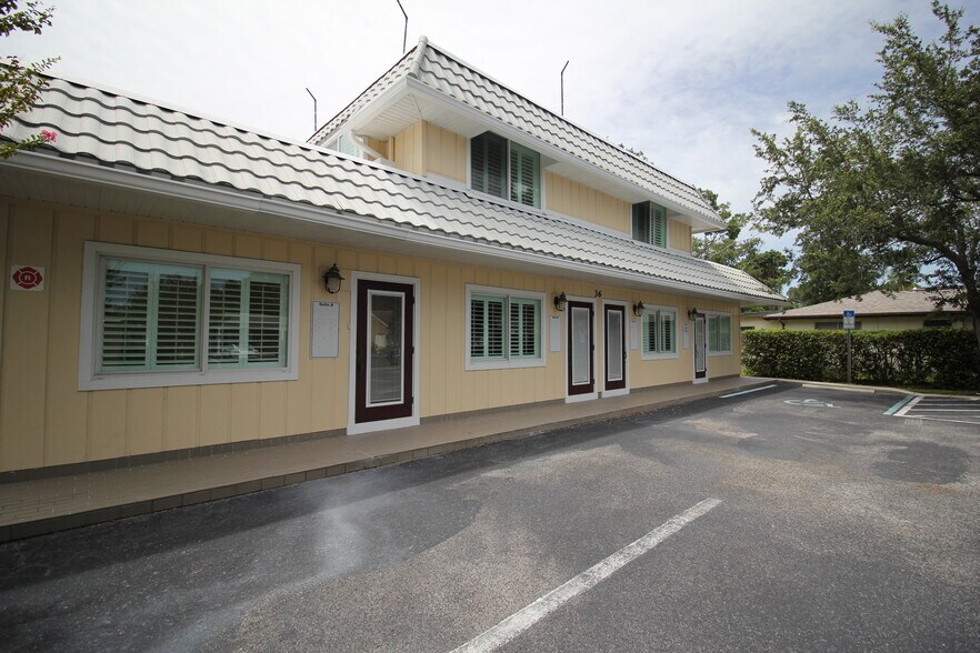 More Photos Of 36 Tropic Blvd W, Largo Office For Lease