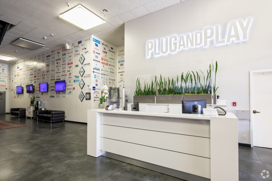 More Photos Of 440 N Wolfe Rd, Sunnyvale Office For Lease