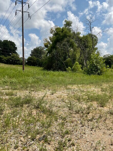 More Photos Of 669 W Broad St, Cookeville Land For Sale