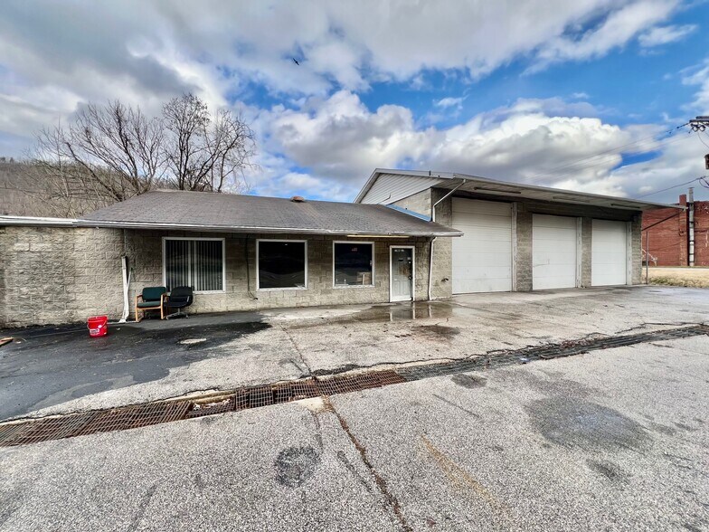More Photos Of 15095 Maccorkle Ave, Cabin Creek Auto Repair For Sale