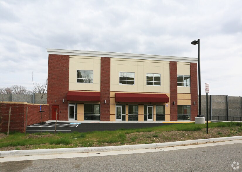 More Photos Of 9261 Plaskett Ln, Lorton Freestanding For Lease