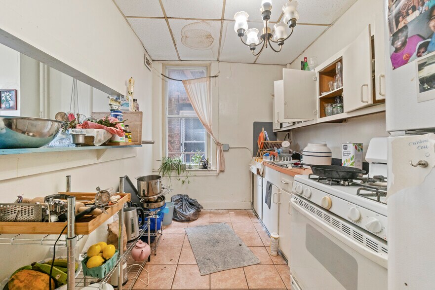 More Photos Of 103 W 29th St, Baltimore Apartments For Sale
