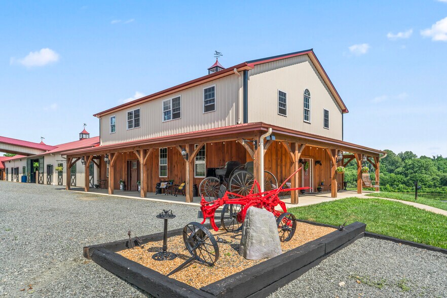 More Photos Of 15158 Berlin Tpke, Purcellville Lodge Meeting Hall For Lease