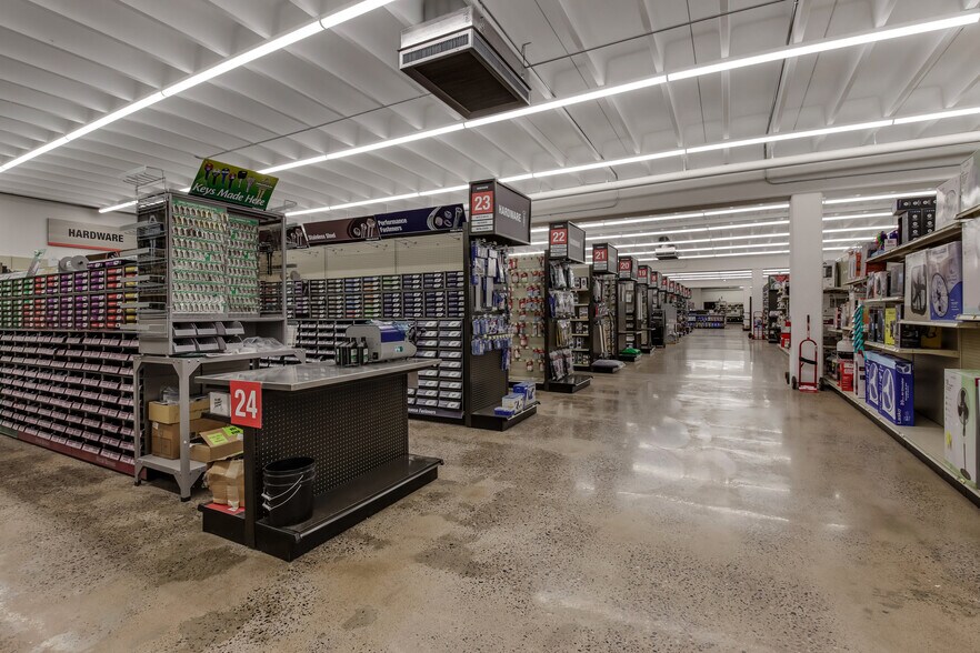 More Photos Of 1124 Hammond Ave, Rice Lake Freestanding For Lease