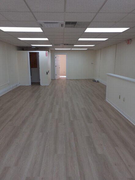 More Photos Of 10 Lake St, Monroe Office Residential For Lease
